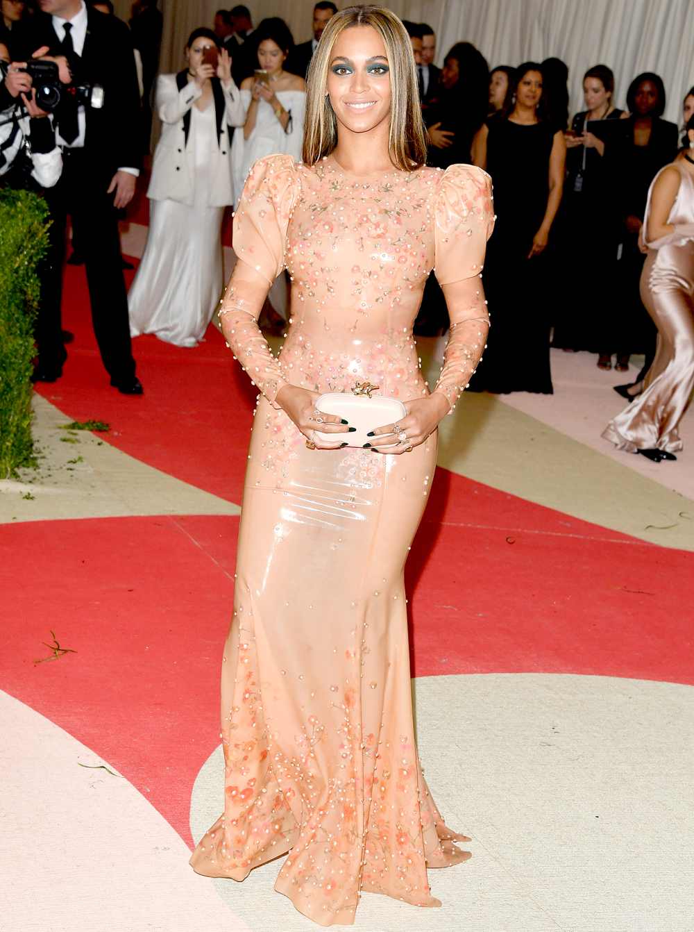 Beyonce Knowles attends the 'Manus x Machina: Fashion in an Age of Technology' Costume Institute Gala at the Metropolitan Museum of Art on May 2, 2016 in New York City.