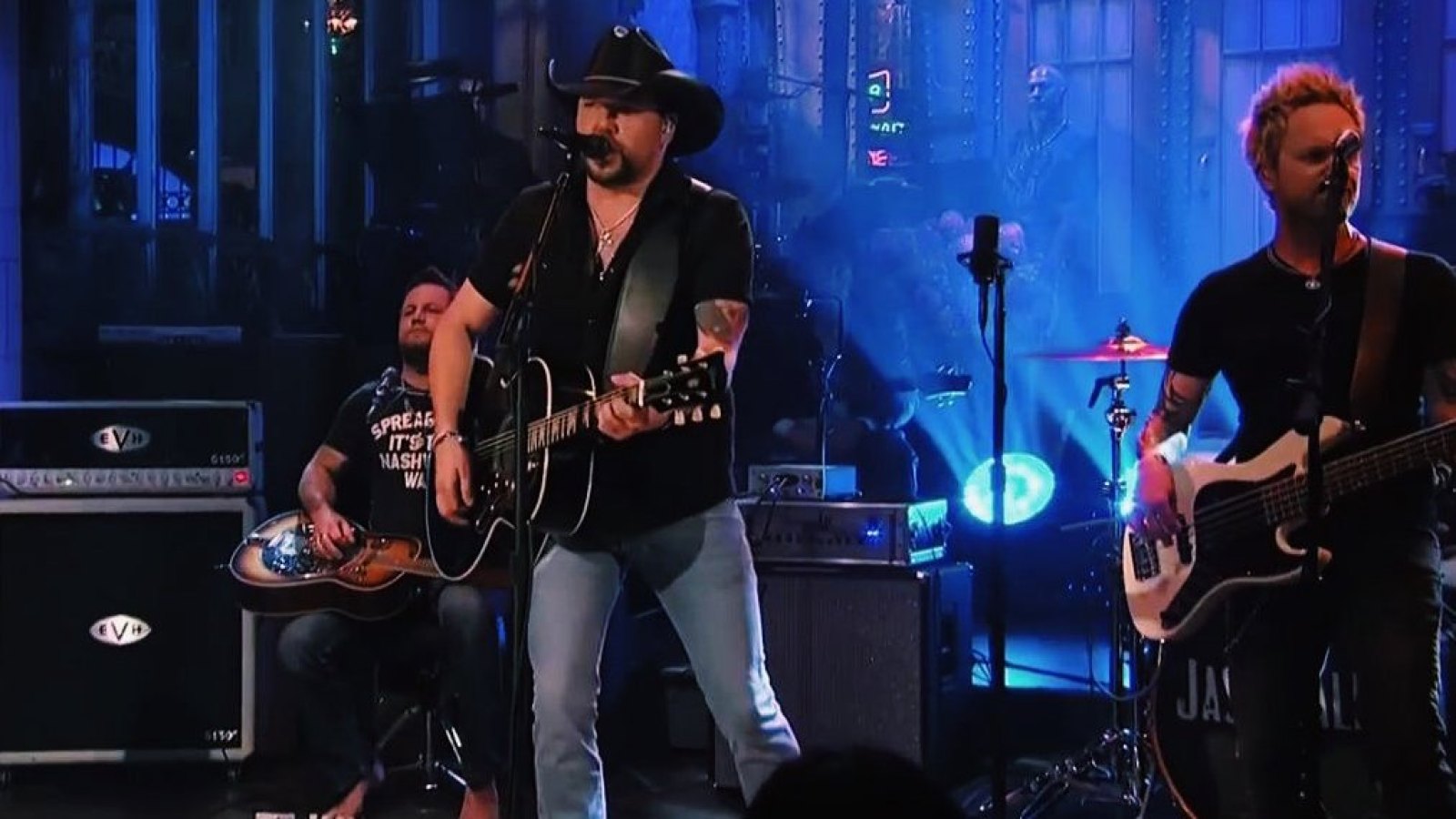 Jason Aldean Pays Tribute to Vegas Victims, Tom Petty on ‘SNL’