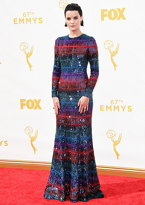 jaimie alexander overdressed at the emmys