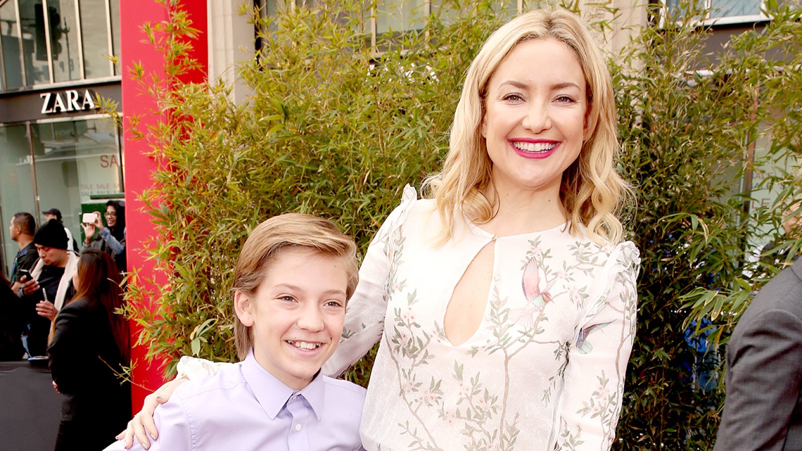 Kate Hudson with sons Ryder Robinson and Bingham Hawn Bellamy attend the premiere of DreamWorks Animation and Twentieth Century Fox's "Kung Fu Panda 3" at the TCL Chinese Theatre on January 16, 2016 in Hollywood, California.