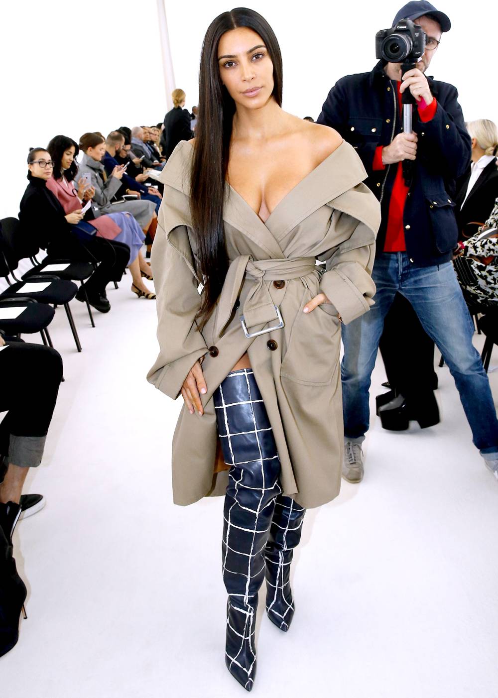Kim Kardashian attends the Balenciaga show as part of the Paris Fashion Week Womenswear Spring/Summer 2017 on October 2, 2016 in Paris, France.