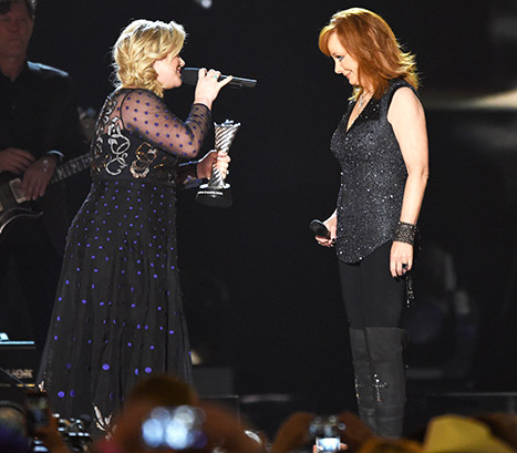 Reba McEntire and Kelly Clarkson