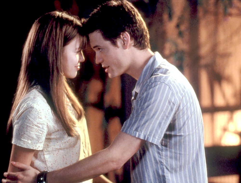 Mandy Moore and Shane West in 2002's A Walk To Remember.