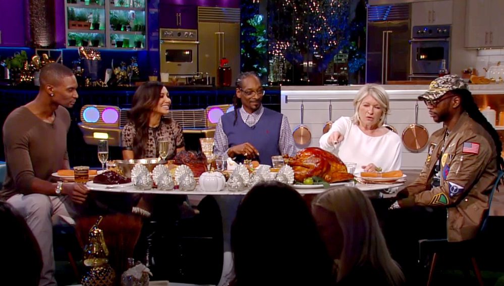 Martha and Snoop's potluck dinner party