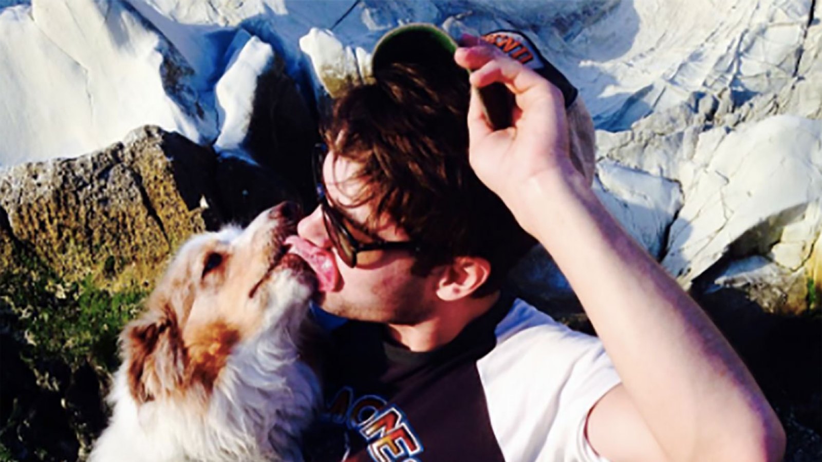 Zac Efron's beloved dog has died.