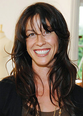 1250010544_alanis_morissette_290x402