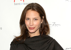1250801689christy_turlington_290x206