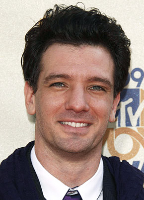 1251220134_jc_chasez_290x402