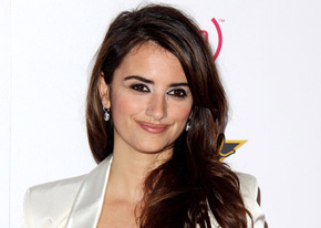 Penelope Cruz Topless, Bikini Body Pictures: Star Debuts Post-Baby Bod