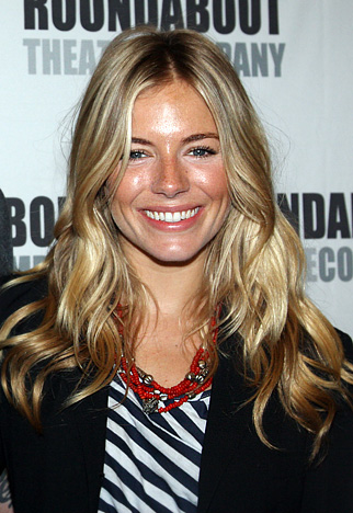 1255627096_sienna_miller_468