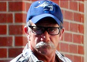 1285073466_mel gibson 206