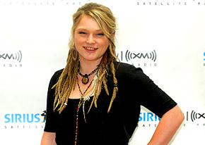 1286803334_crystal bowersox 206