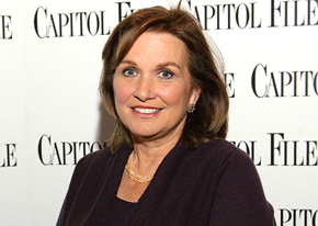 1291759714_elizabeth edwards 206