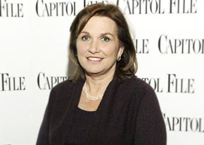 1292094223_elizabeth edwards p1