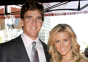 1301065253_eli manning 206