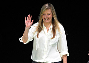 1303753985_sarah burton 206