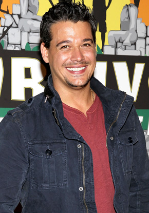 1305551585_rob mariano survivor 290