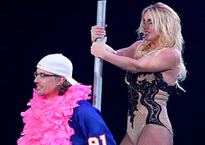 1312395784_britney spears jason trawick 206