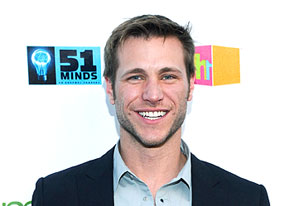 1313512276_jake pavelka 206