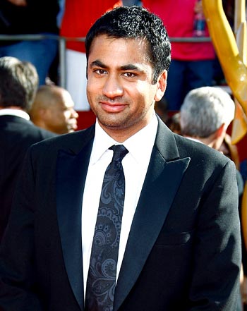1320162850_kal penn 441
