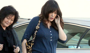 1322062585_lindsay price 300