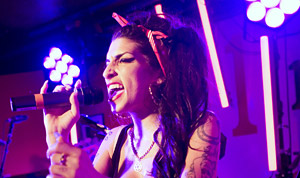 1322588085_amy winehouse 178