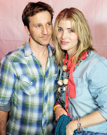 1331418477_breckin meyer wife split v