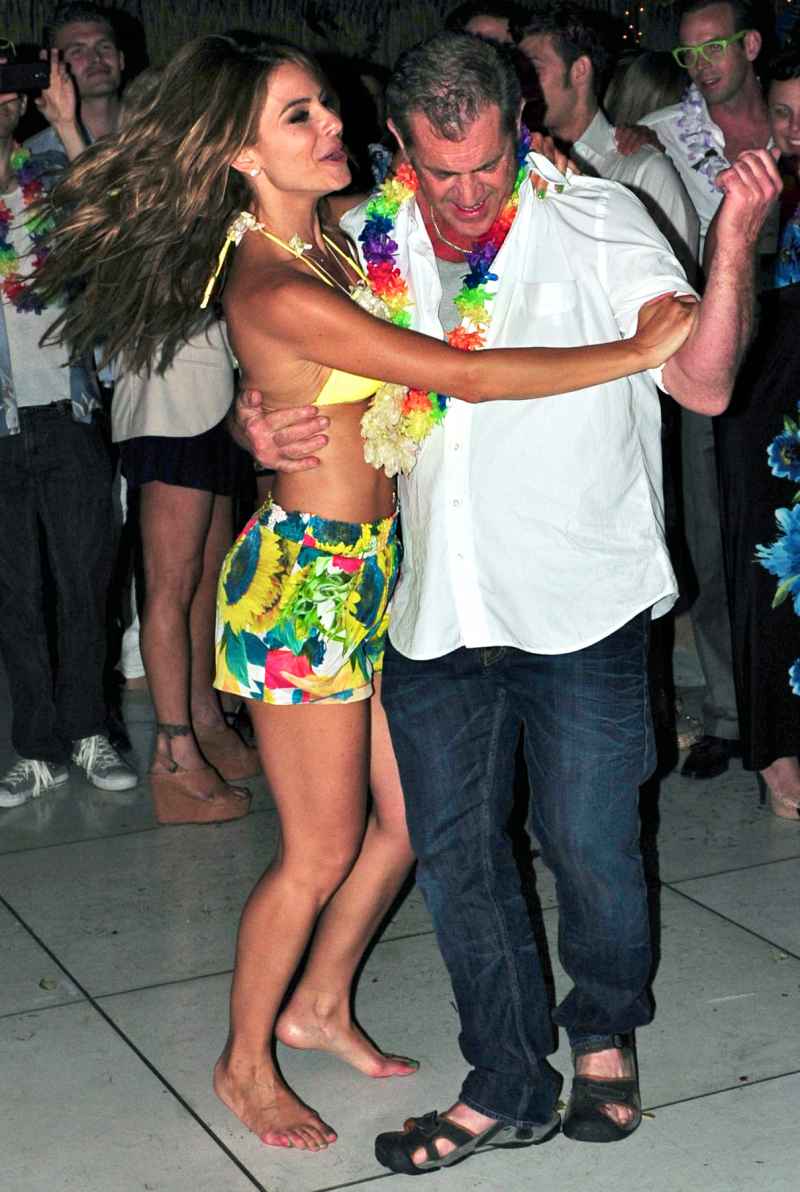 1340125483_maria menounos mel gibson zoom