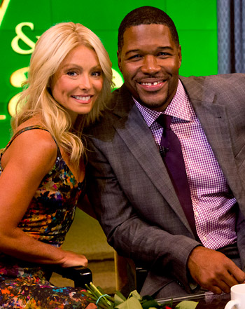 1346779067_kelly ripa michael strahan 441