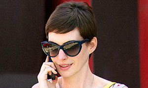 1349354553_anne hathaway 300