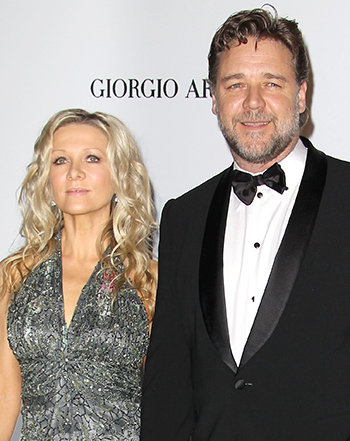 1350228621_russell crowe split_2