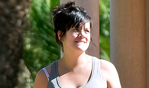PICTURE: Pregnant Lily Allen Shows Off Baby Bump on African Babymoon