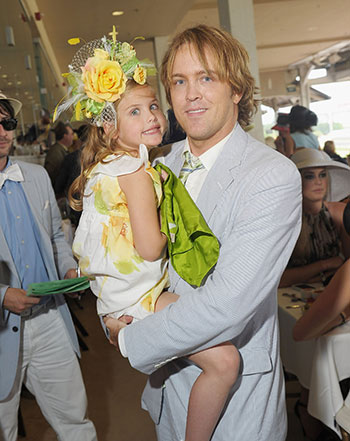 1354117583_larry birkhead 441