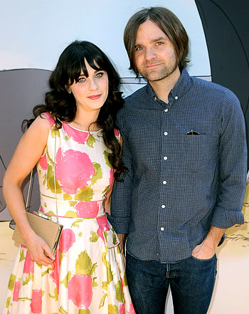 1355791992_zooey deschanel ben gibbard 350