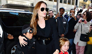 1365193696_angelina jolie pax knox 178