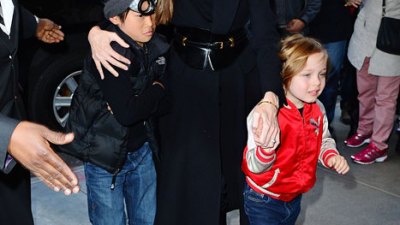 Angelina Jolie's Youngest Son Knox Looks All Grown Up at FAO Schwarz ...