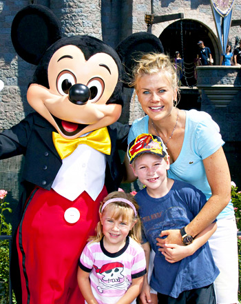 1367355826_151081650_alison sweeney 350