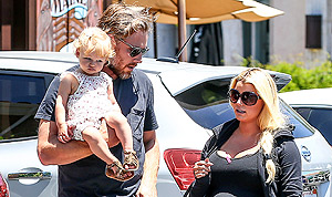 1369062847_jessica simpson eric johnson 178
