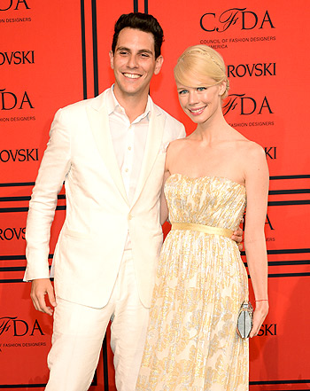 1370355149_erin featherstone gabe saporta 441