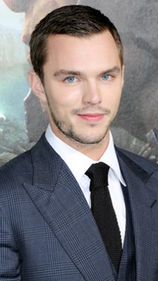 1374169246_nicholas-hoult-402.jpg?w=225&
