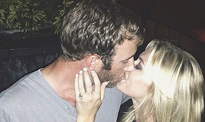 1376839726_paulina gretzky engaged_4