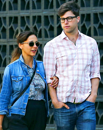 1379467742_ffn_jones_rashida_metand_09_rashida jones colin jost 350
