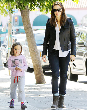 1380124514_jennifer garner seraphina affleck 441