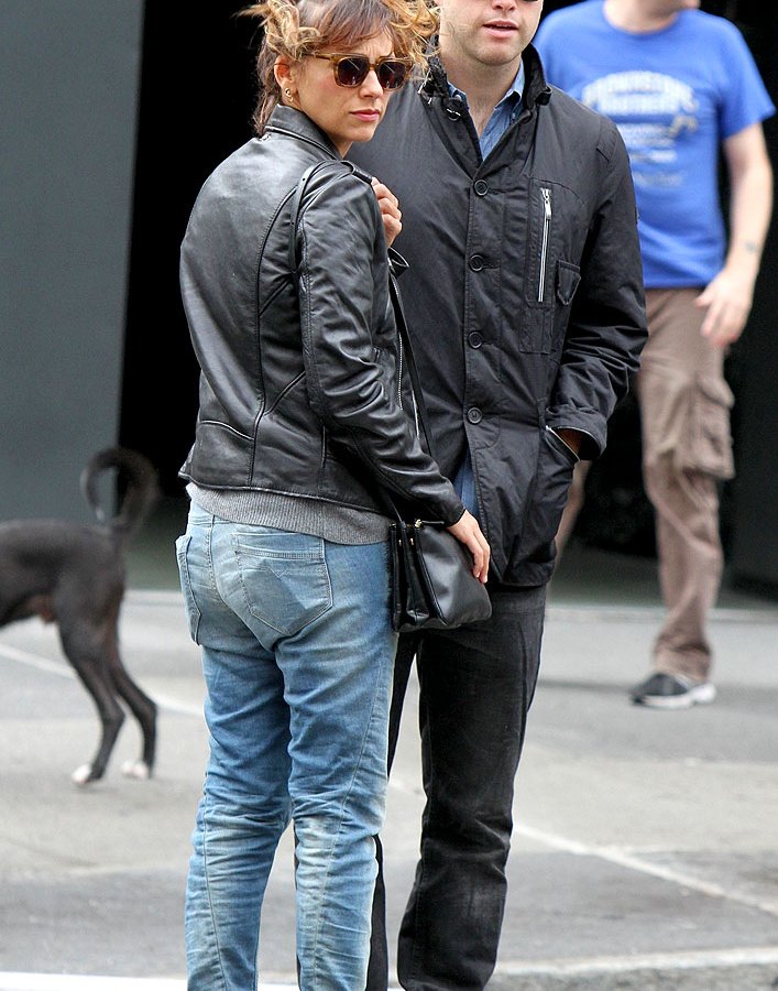 Rashida Jones and boyfriend Colin Jost in NYC on Oct 9