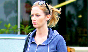 1381450345_100913x6_blunt_npg_21_emily blunt 300