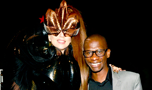 1383613696_151991708_lady gaga troy carter 300