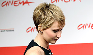 1384462136_jennifer lawrence sideboob 300