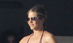 1388340032_jennifer aniston h