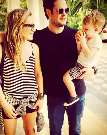 1392398913_hilary duff mike comrie luca 350