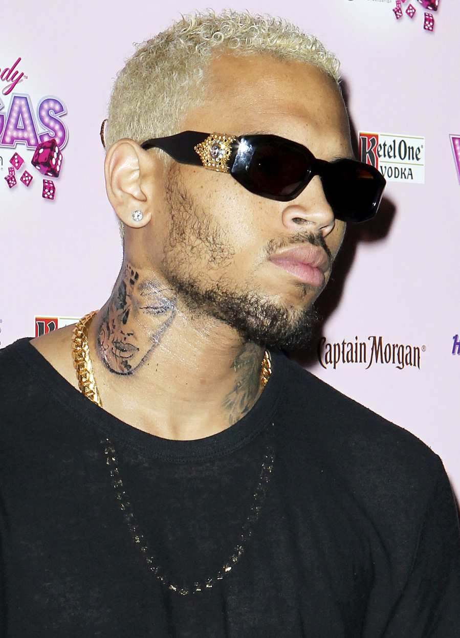 1392410494_chris brown zoom